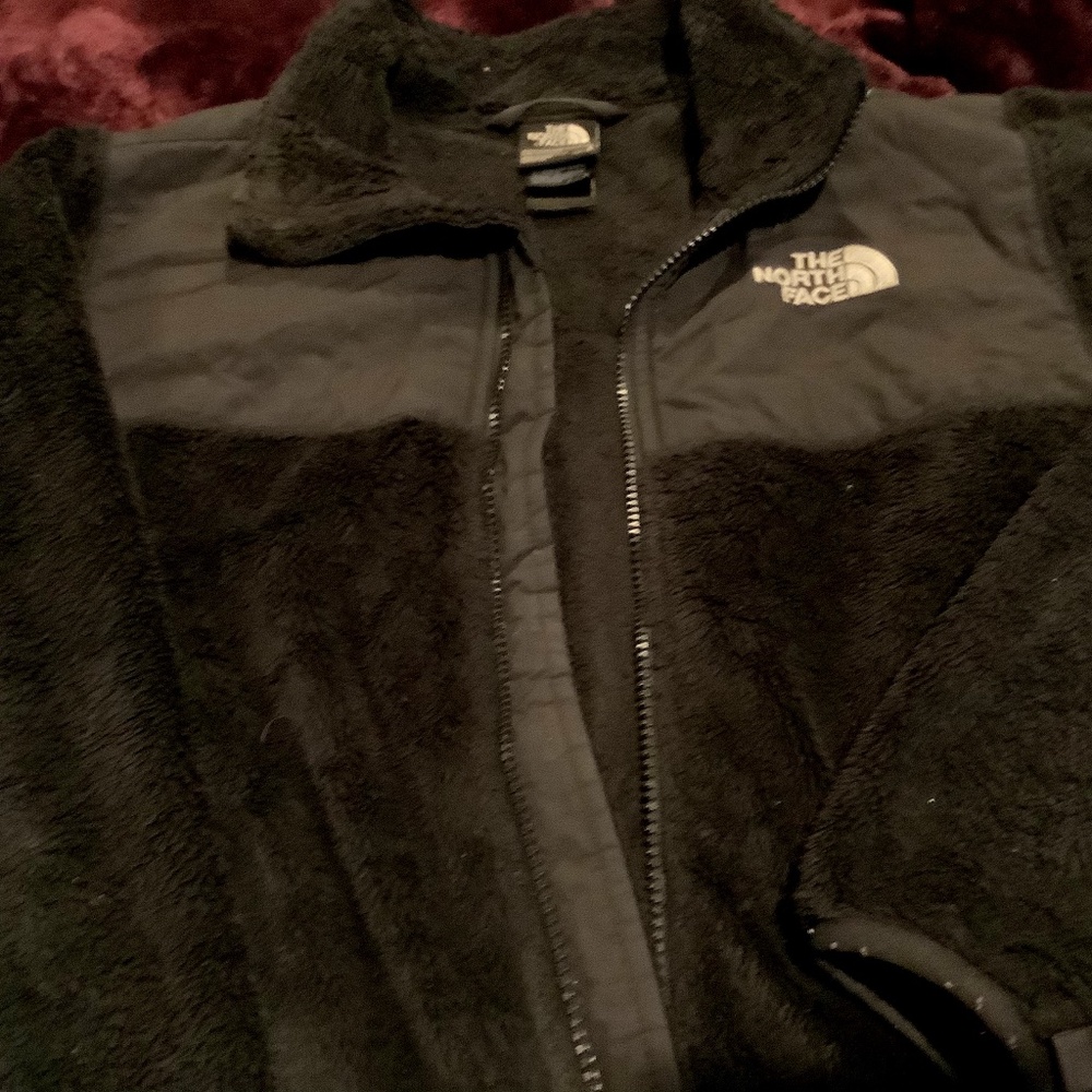 Girls North Face jacket. Black. Large.